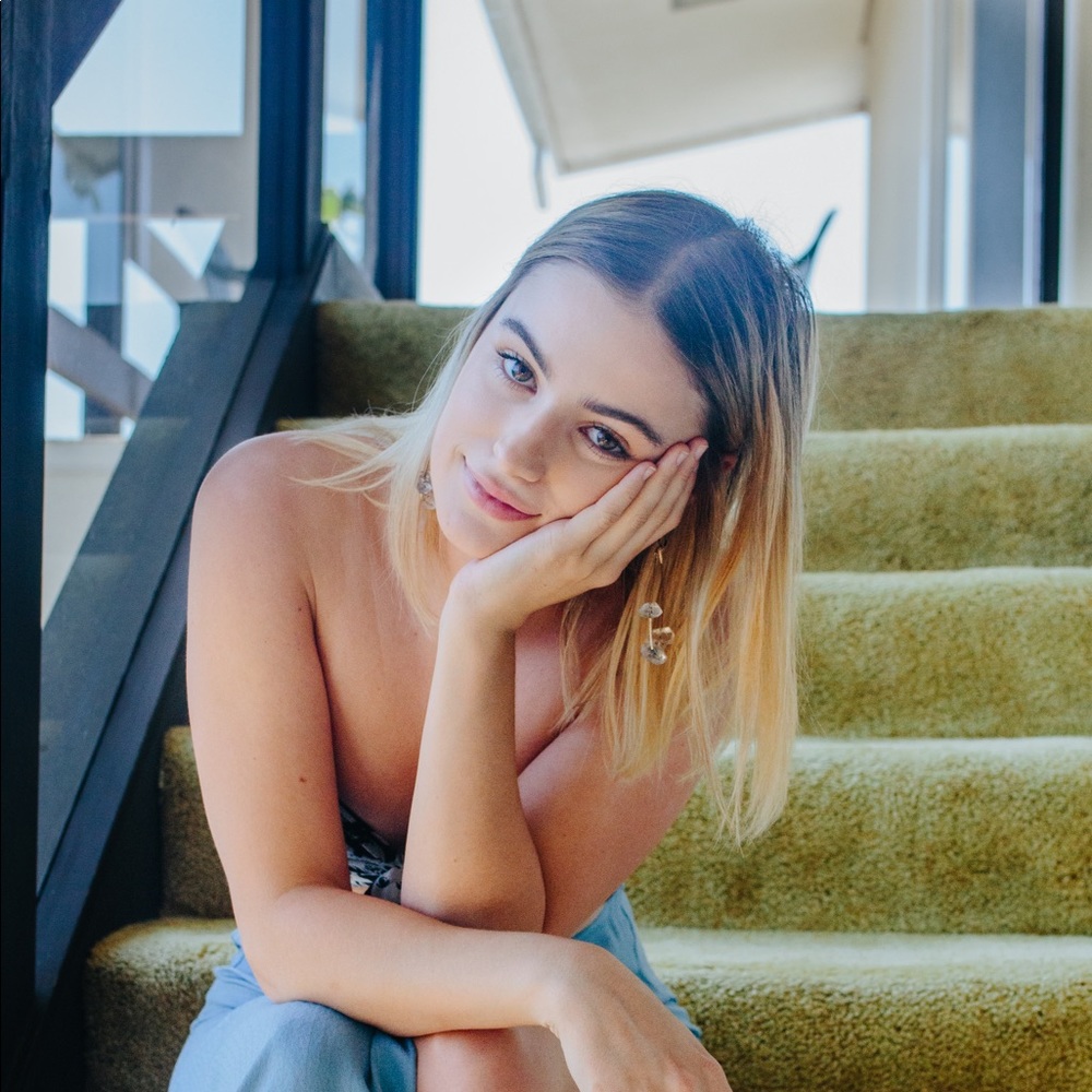 Meet your Posher, Keely